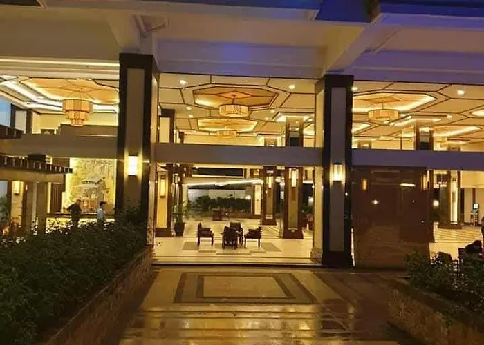 Torre De Taft Avenue Near Luneta Park Us Embassy Intramuros Ermita * Manille
